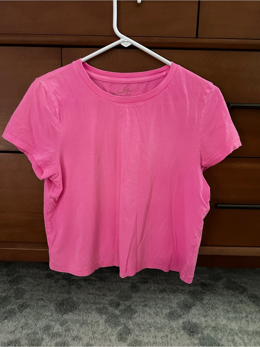 Universal Thread Short Sleeve Crewneck Tee in Hot Pink